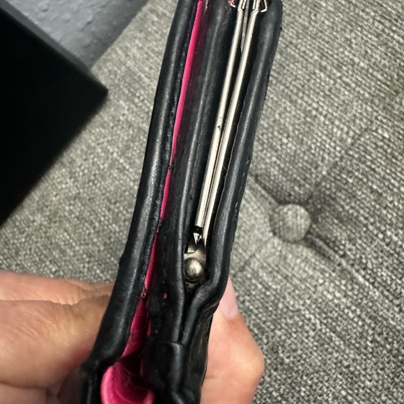 🌺 Chanel cambon compact wallet in black lambskin - Picture 11 of 12